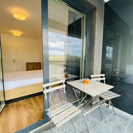 Deluxe With Balcony And Private Parking In Colvmna
